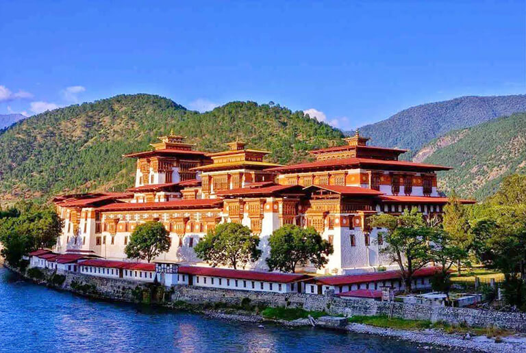 Punakha Dzong: Introduction, History, Highlights, Traffic & Tips