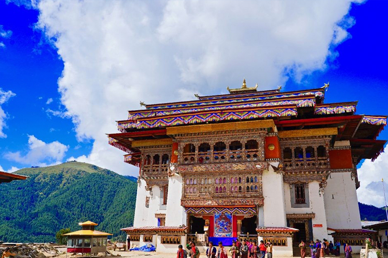 Bhutan Travel Guide and Tips 2024/2025
